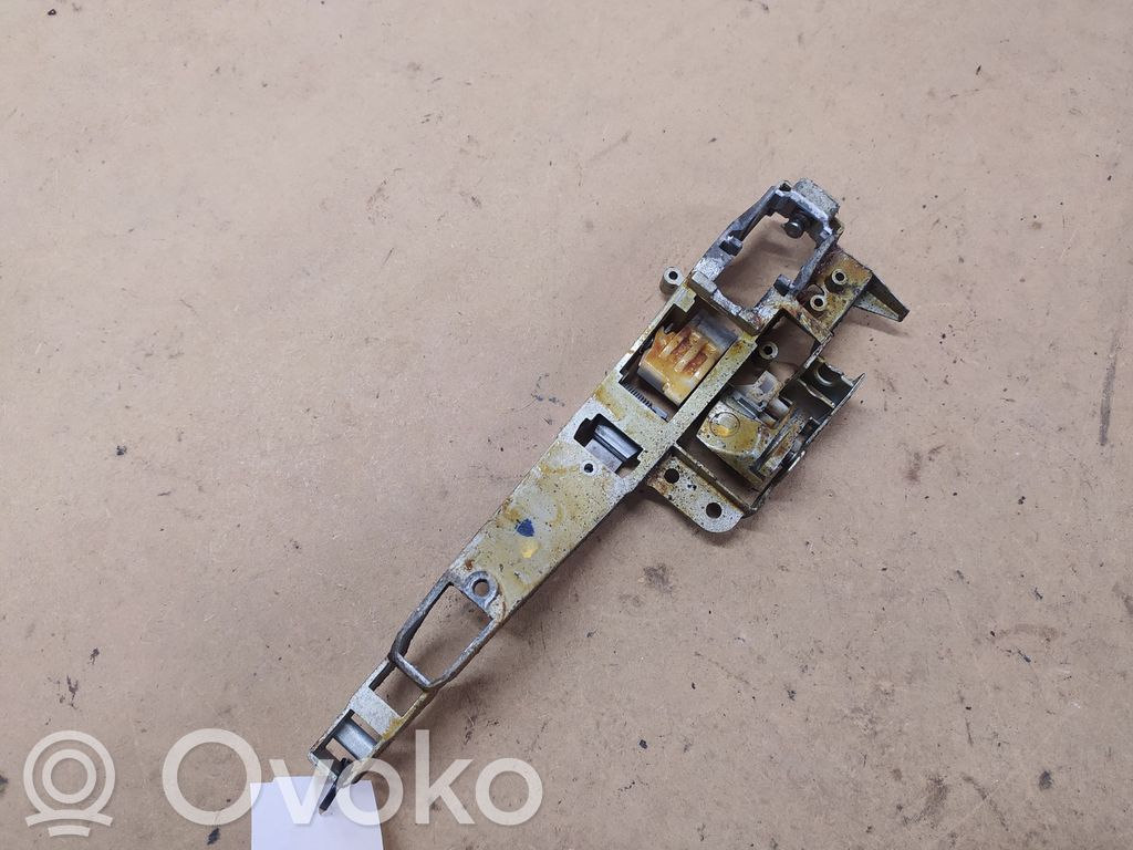 Citroen C4 I Takaoven ulkokahvan kehys 