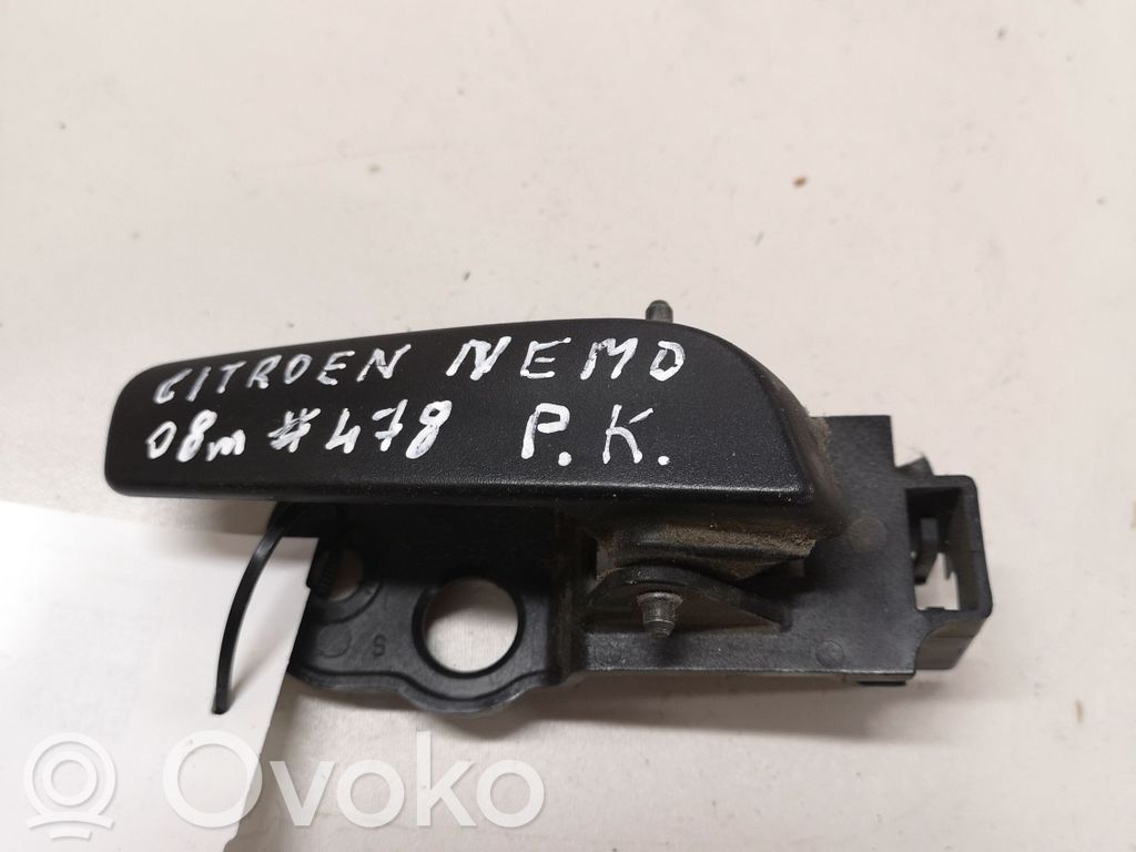 Manecilla interna puerta delantera   T044