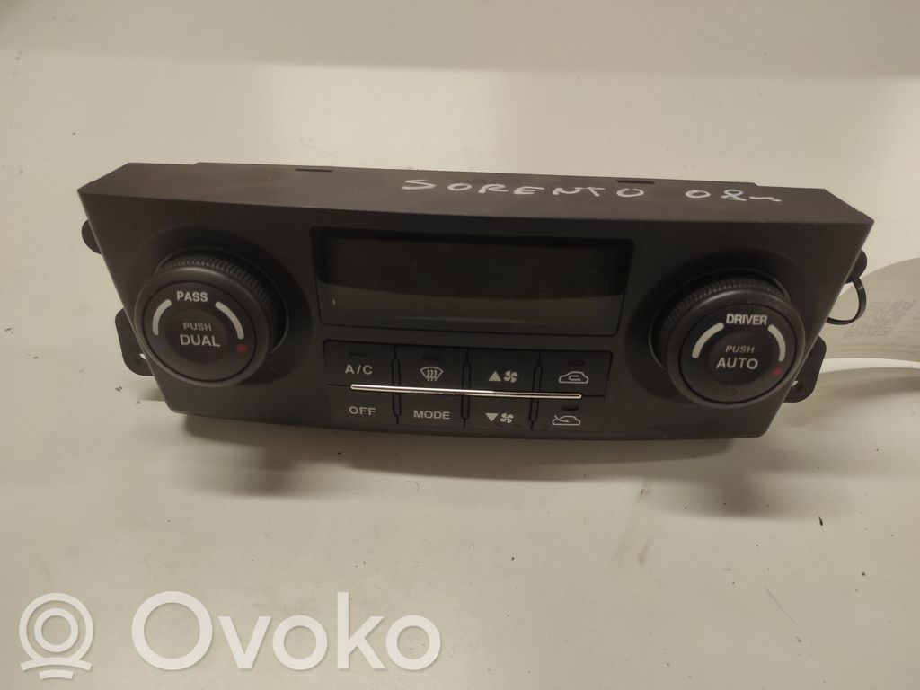 KIA Sorento Climate control unit 