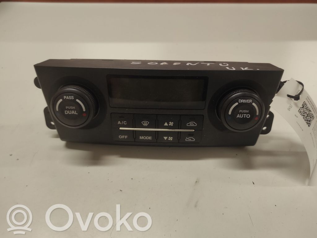 KIA Sorento Climate control unit 