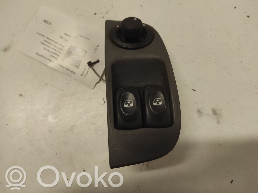 Renault Megane I Electric window control switch 