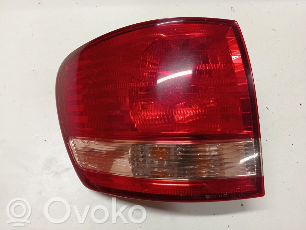 Toyota Avensis Verso Lampa tylna 