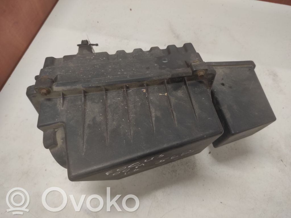 Ford Focus Air filter box 