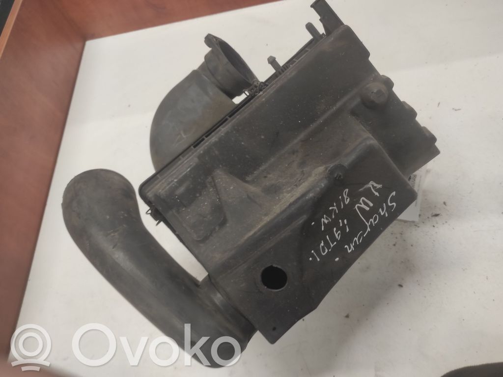 Volkswagen Sharan Air filter box 