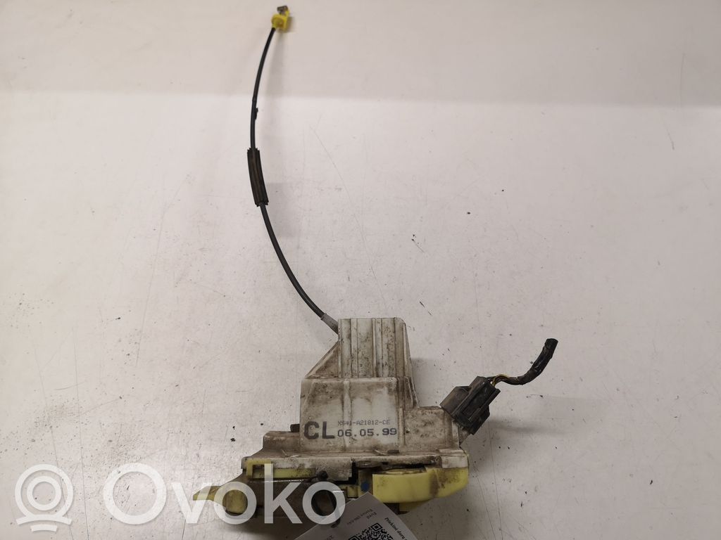Ford Focus Front door lock 