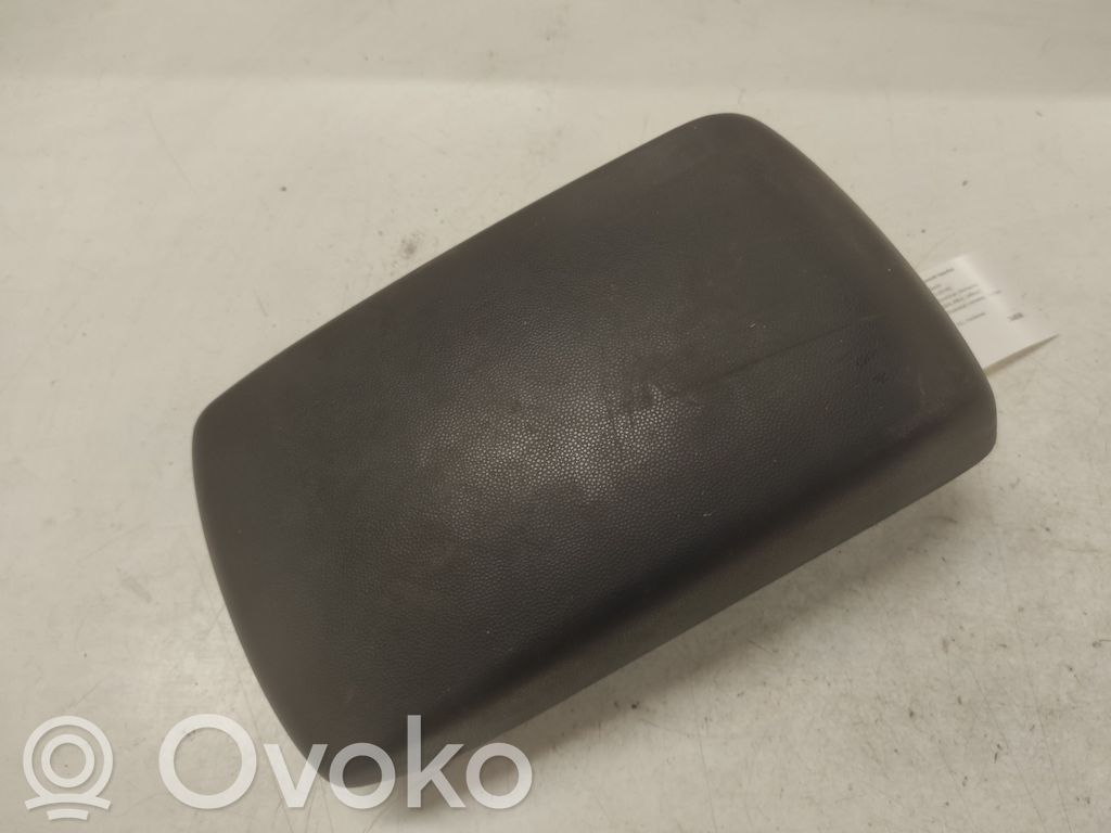Mazda 3 I Armrest 