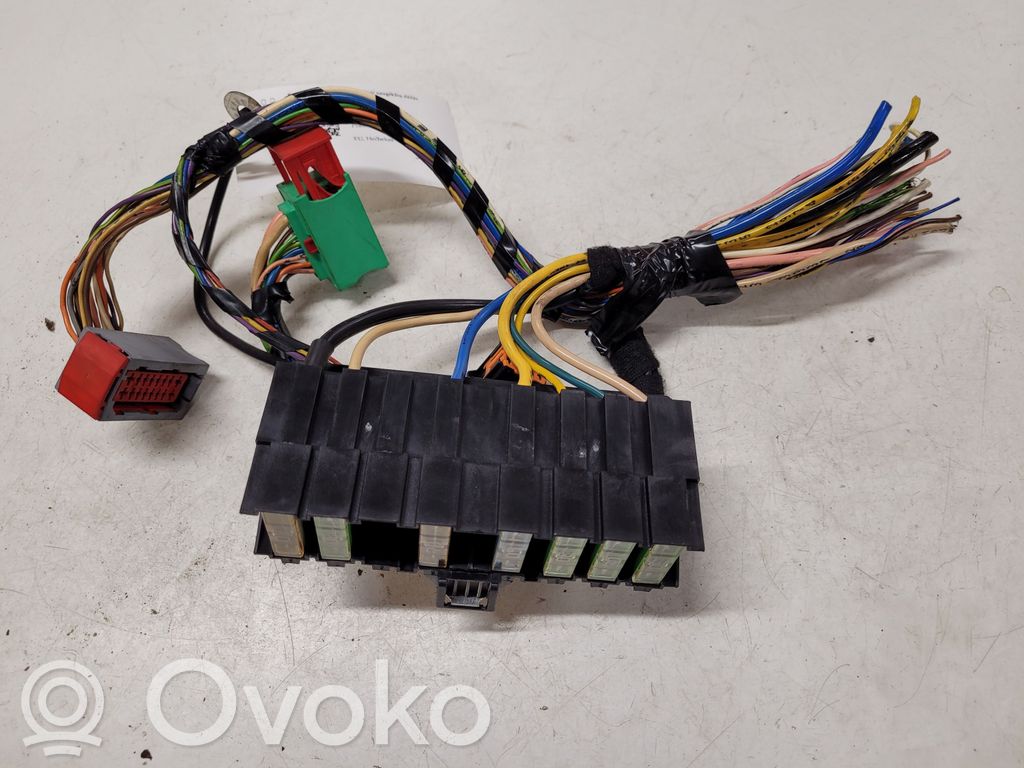Citroen C3 Ramka / Moduł bezpieczników 