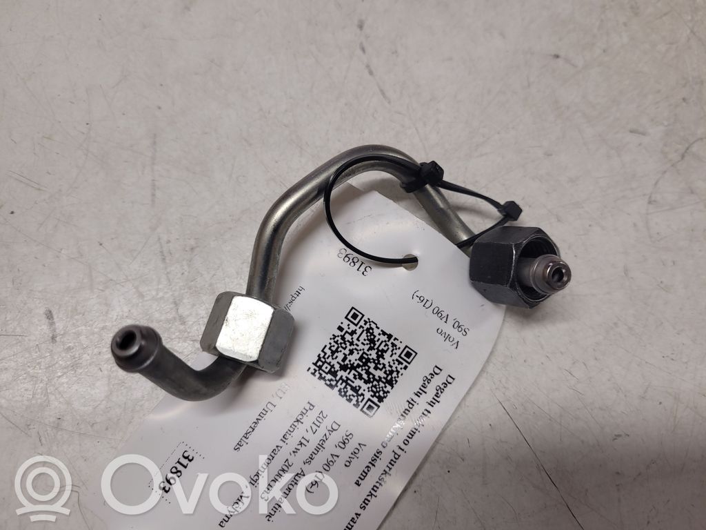 Volvo S90, V90 Fuel injector supply line/pipe 