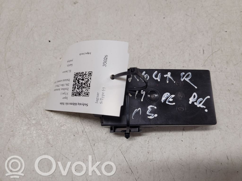 Moduł / Przekaźnik podgrzewania foteli   2R8314C724AA,6MXN815A02,0501082,1543925L