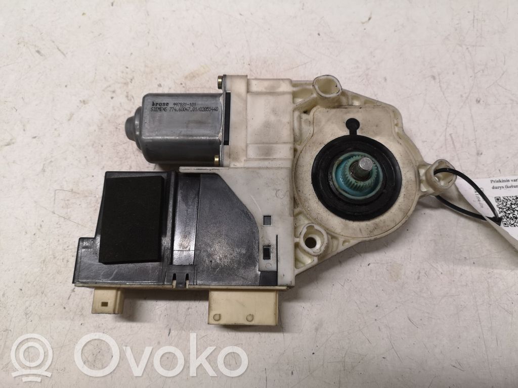 Citroen C4 I Etuoven ikkunan nostomoottori 