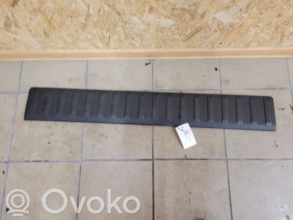 BMW X5 E53 Trunk/boot lower side trim panel 