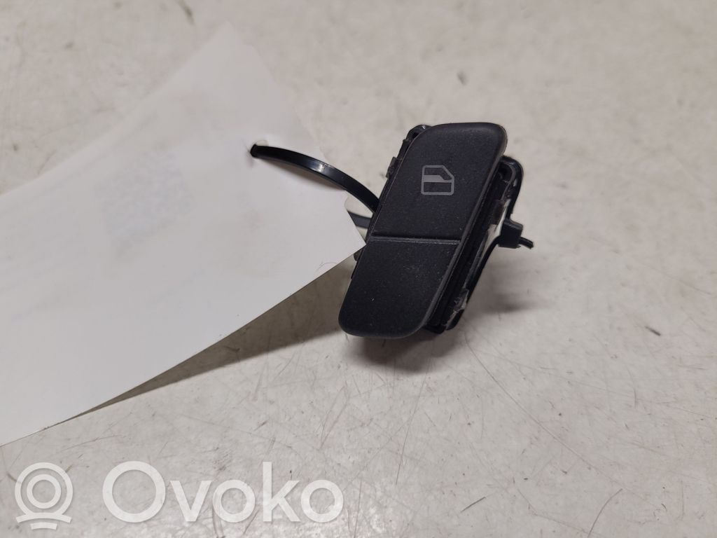 Volkswagen Polo IV 9N3 Electric window control switch 