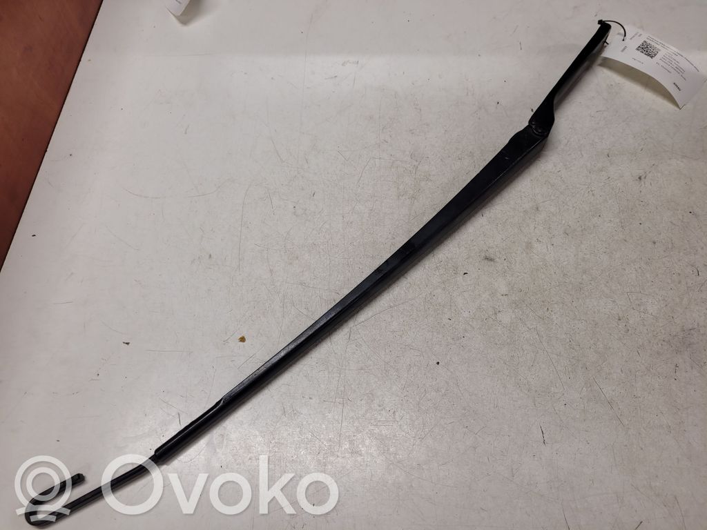 BMW X5 E53 Front wiper blade arm 