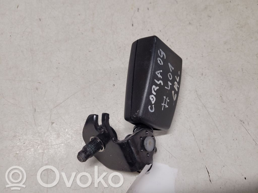 Opel Corsa D Klamra tylnego pasa bezpieczeństwa 