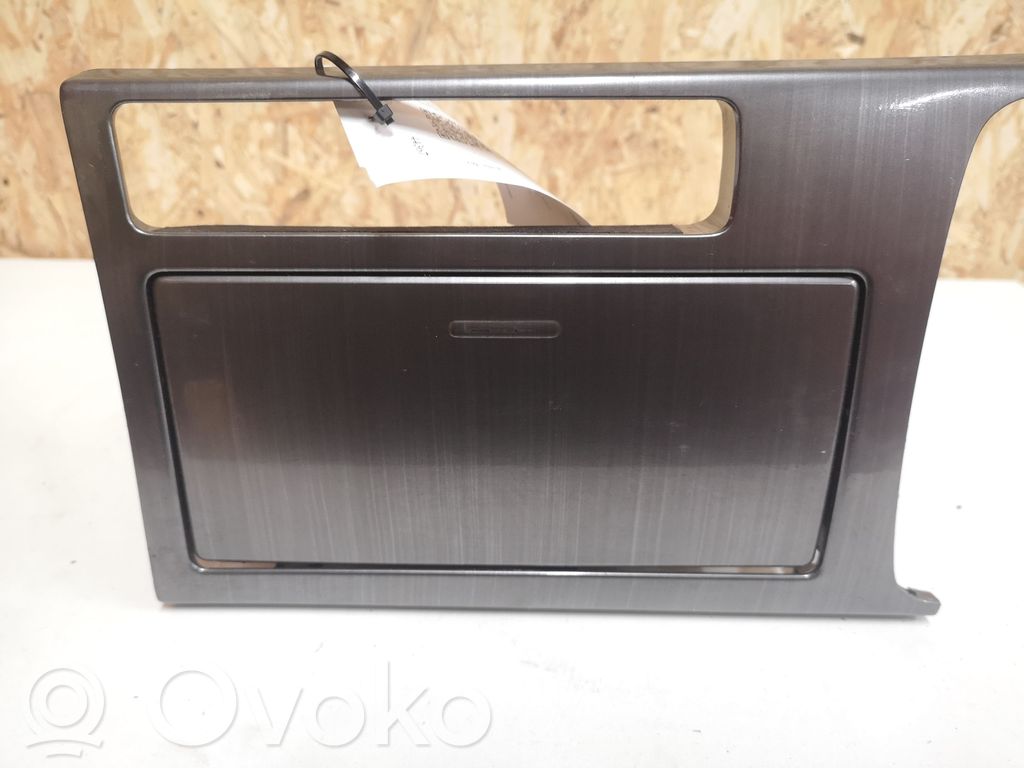 Mazda 6 Cup holder front 