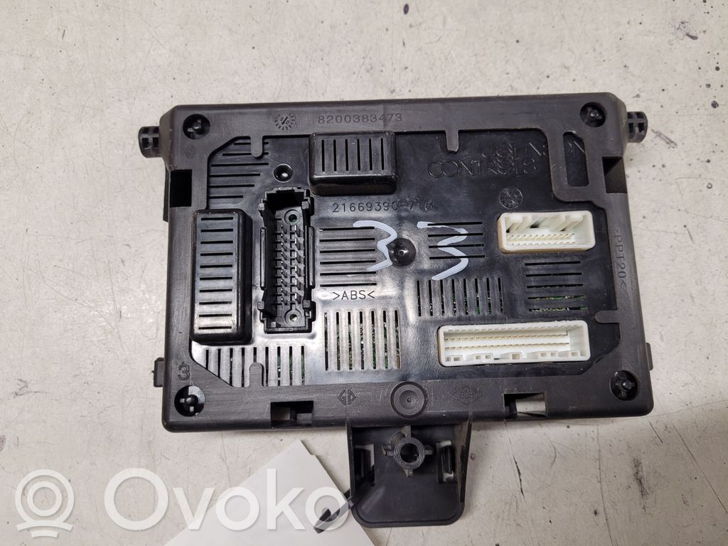 Renault Clio III Comfort/convenience module 