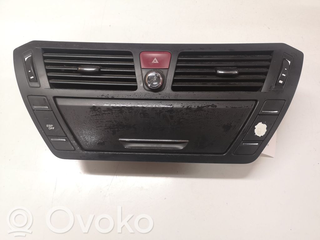 Citroen C4 I Picasso Rejilla de ventilación central del panel 