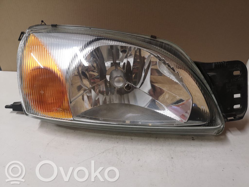 Ford Fiesta Headlight/headlamp 