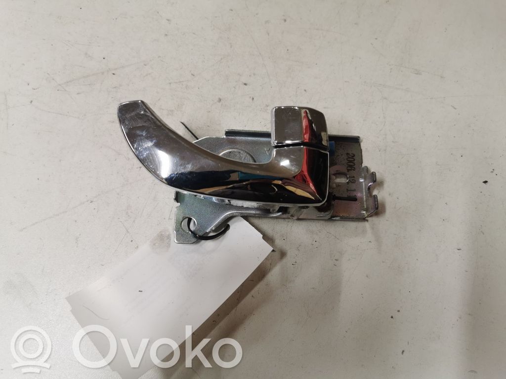KIA Sorento Front door interior handle 