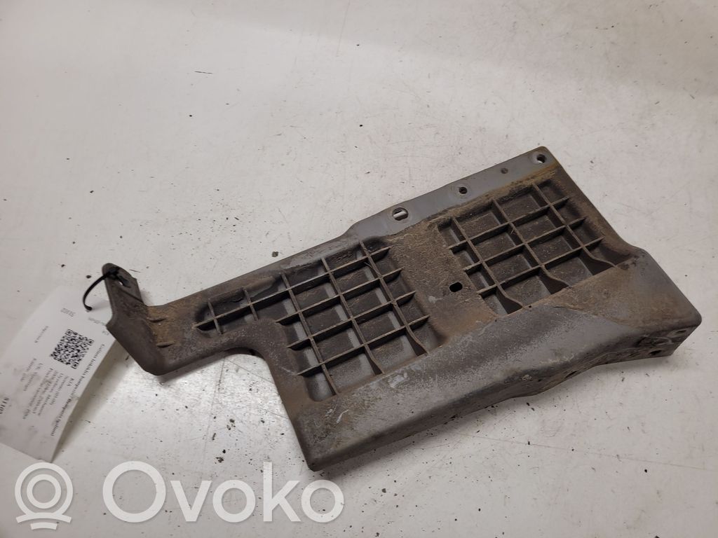 KIA Sorento Rear bumper mounting bracket 