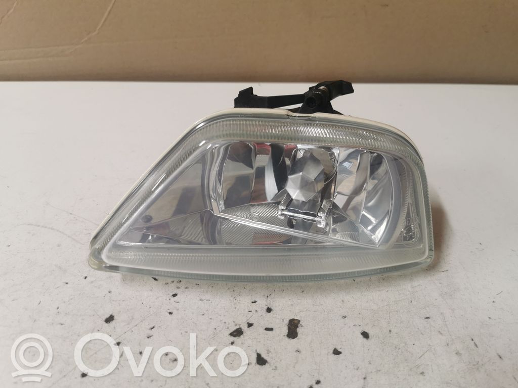 Ford Focus Miglas lukturis priekšā 