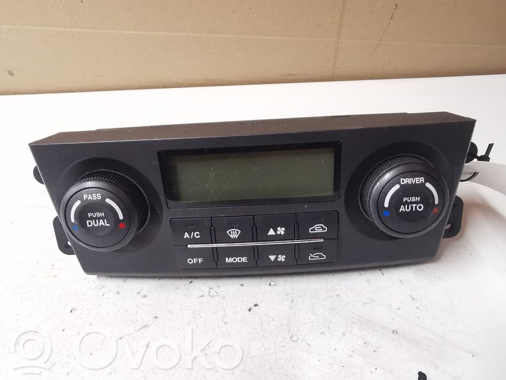 KIA Sorento Climate control unit 