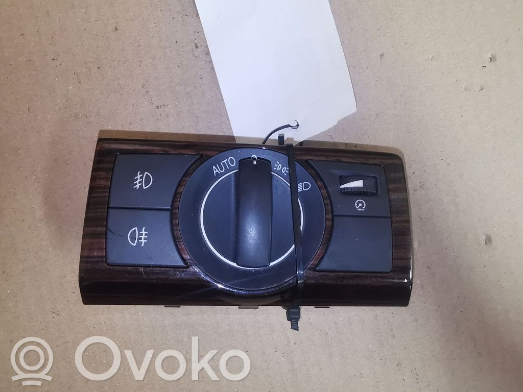 Light switch   96672913,070528,96672913070528