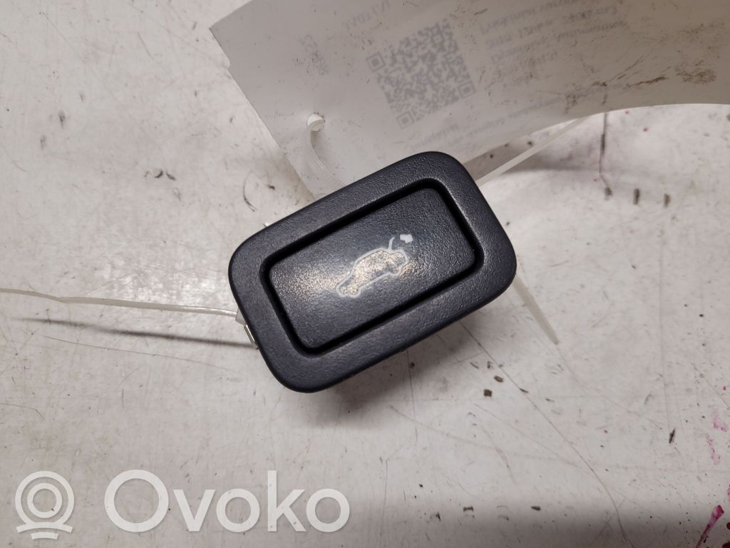 Volvo V70 Tailgate opening switch 