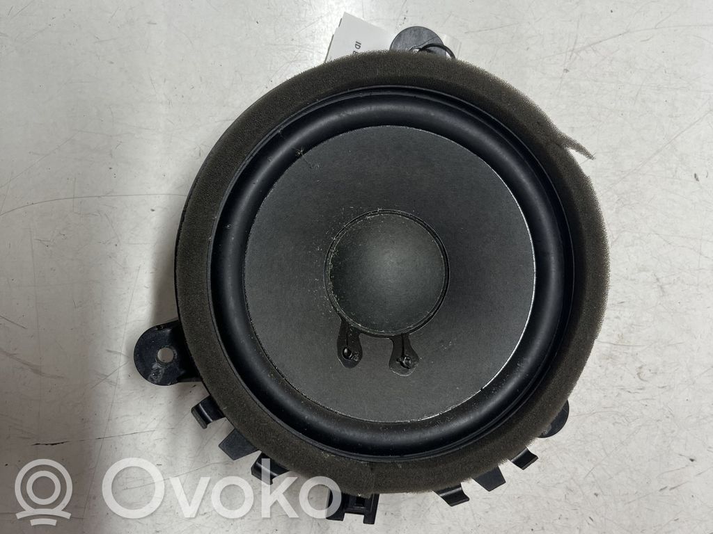 Volvo V70 Głośnik drzwi tylnych 