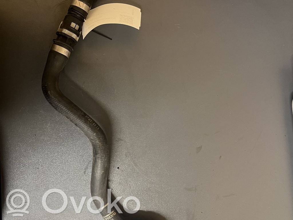 Volvo V40 Engine coolant pipe/hose 