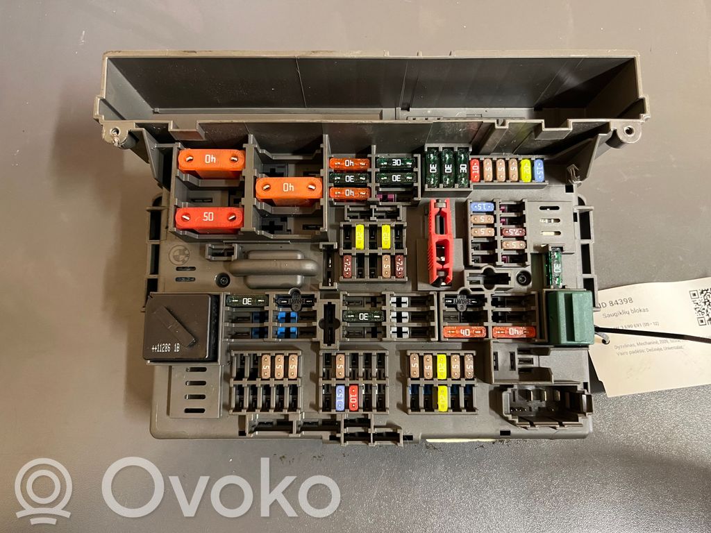 BMW 3 E90 E91 Fuse module 