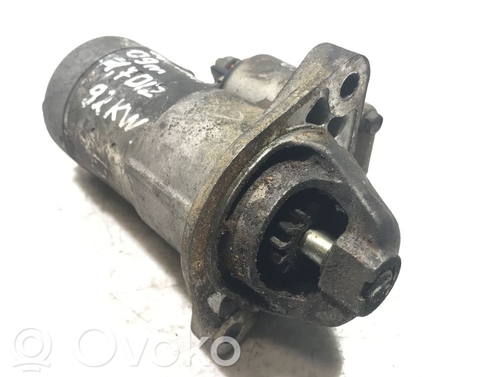Opel Astra J Starter motor 