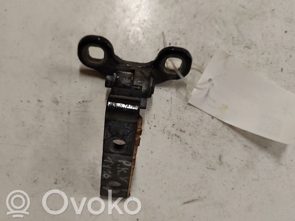 Ford Focus Front door upper hinge 