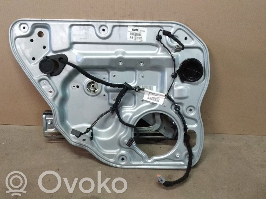 Volvo V50 Mecanismo para subir la puerta trasera sin motor 