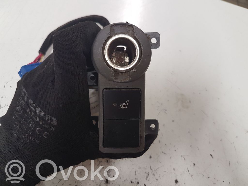 KIA Carens I Interruptor de calefacción del asiento 