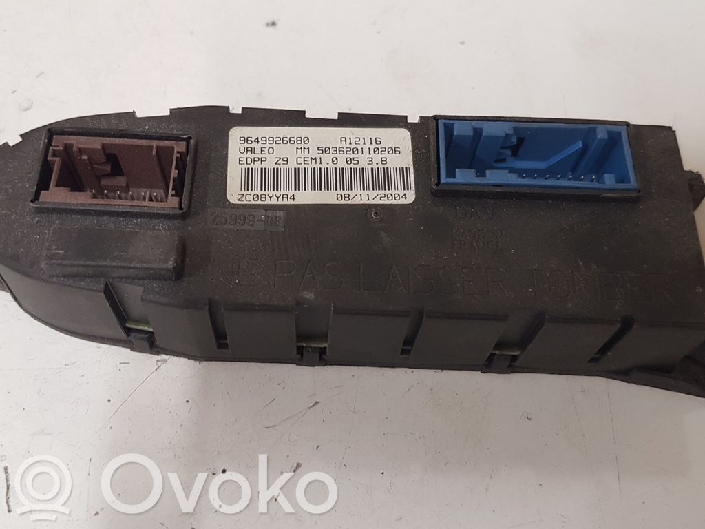 Peugeot 607 Блок управления дверью 