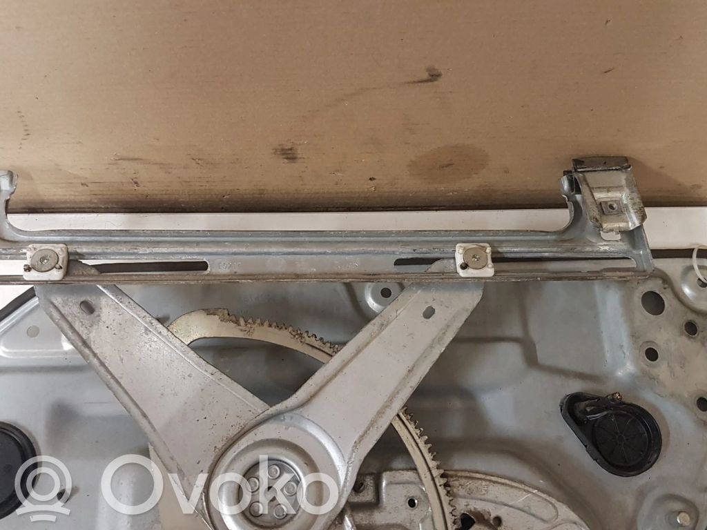 Volvo V50 Mechanizm podnoszenia szyby tylnej bez silnika 