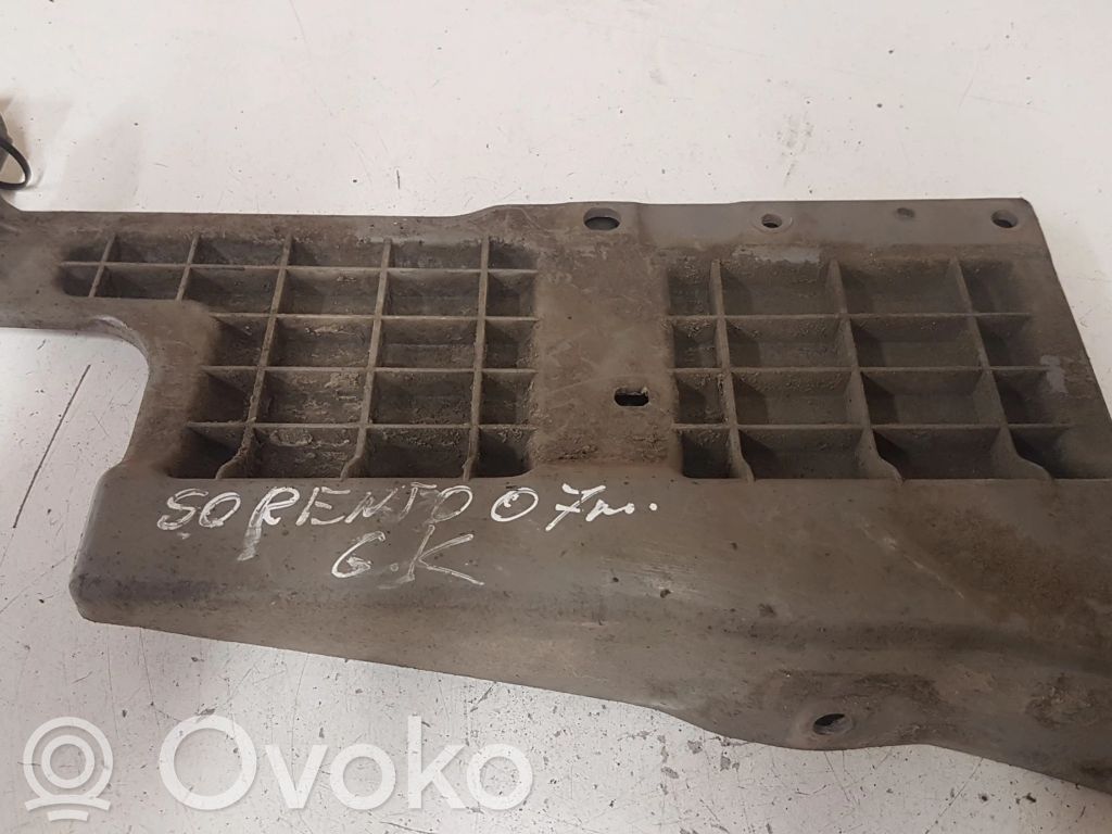 KIA Sorento Rear bumper mounting bracket 