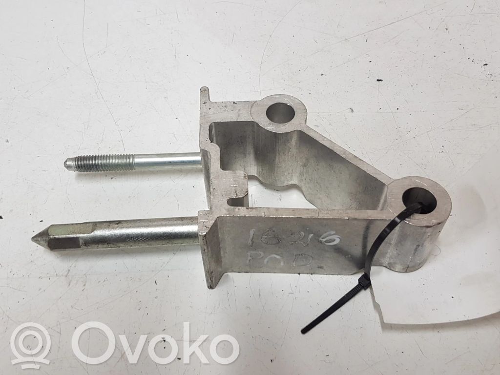 Volkswagen Golf VI Moottorin kiinnikekorvake (käytetyt) 
