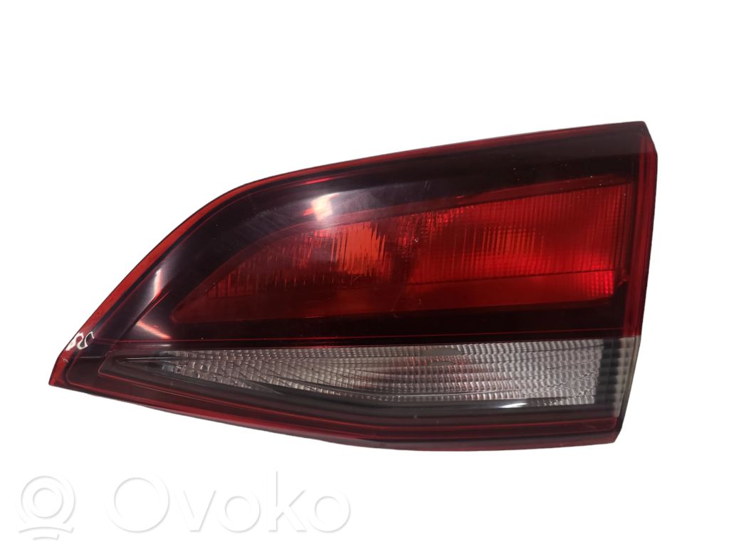 Opel Astra K Lampy tylnej klapy bagażnika 