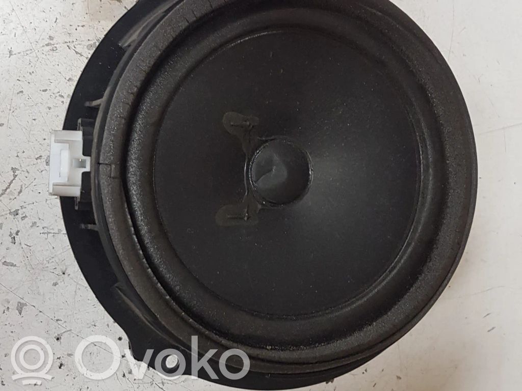 Takaoven kaiutin   6M2T18808AB