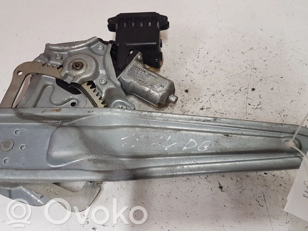 Toyota Avensis T270 Alzacristalli della portiera posteriore con motorino 