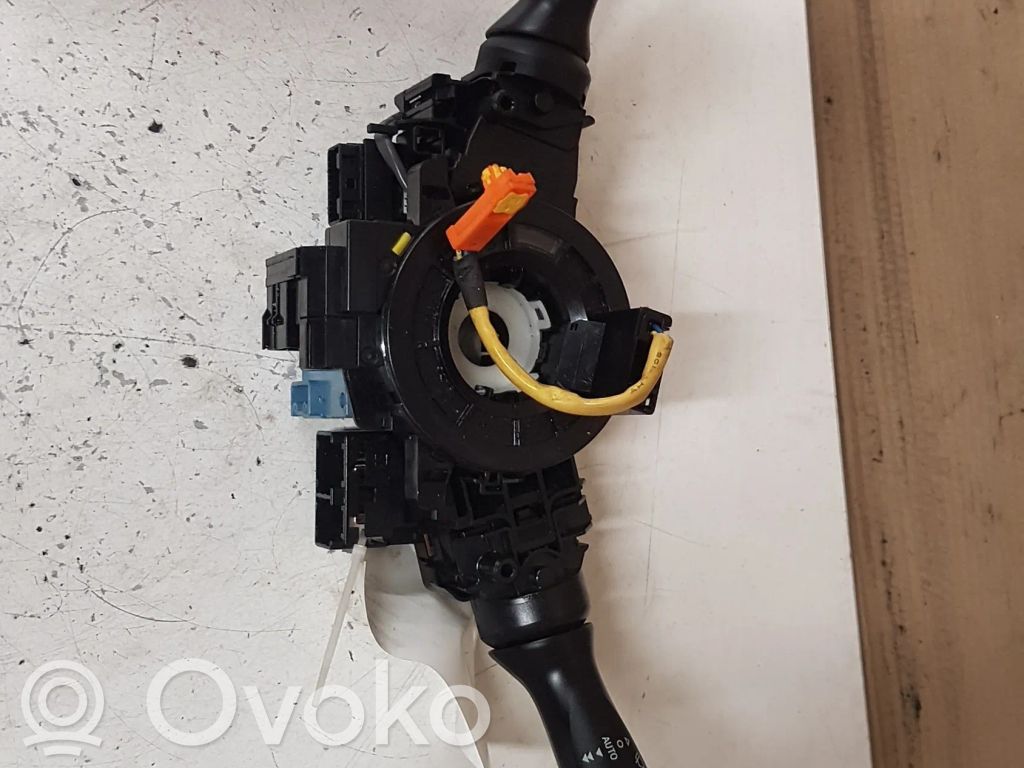 Toyota Avensis T270 Bloc semnalizator și ștergător parbriz 