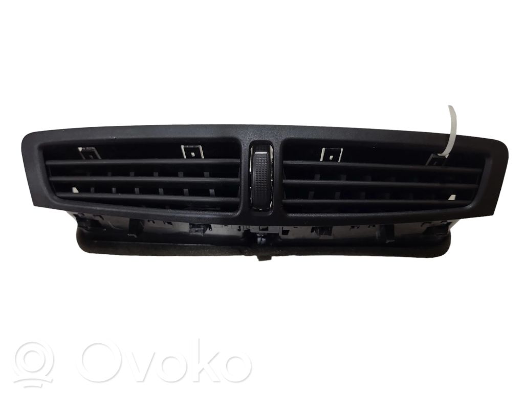 Ford C-MAX II Dysze / Kratki środkowego nawiewu deski rozdzielczej 