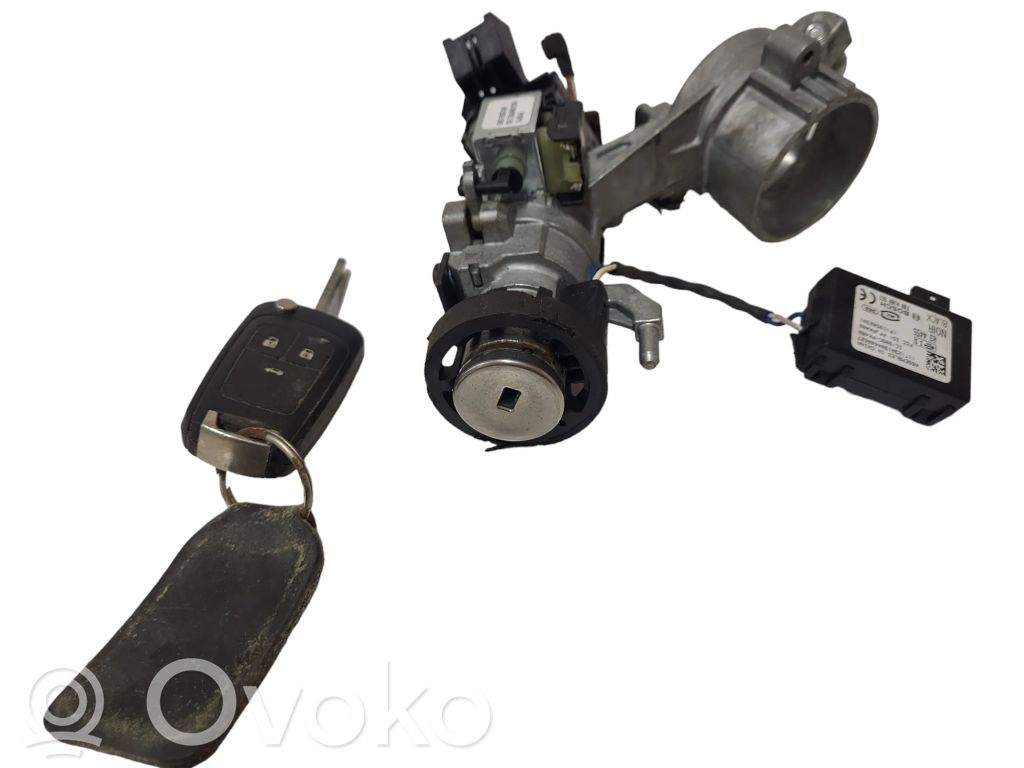 Opel Insignia A Ignition lock 
