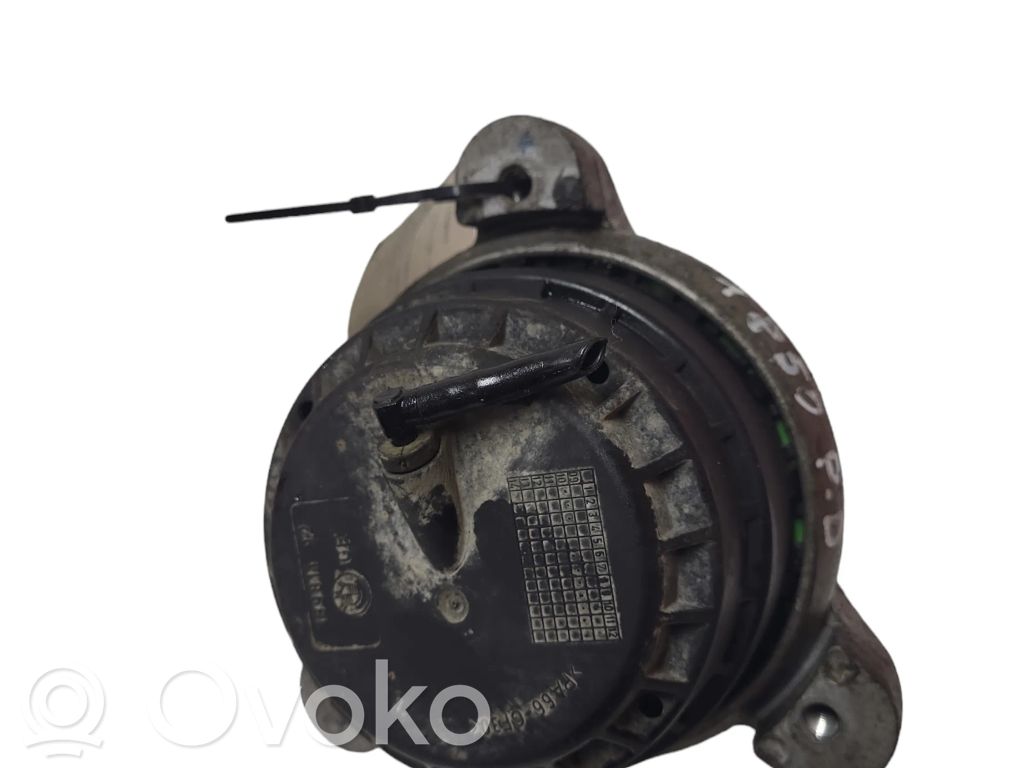 BMW 5 F10 F11 Variklio pagalvė 