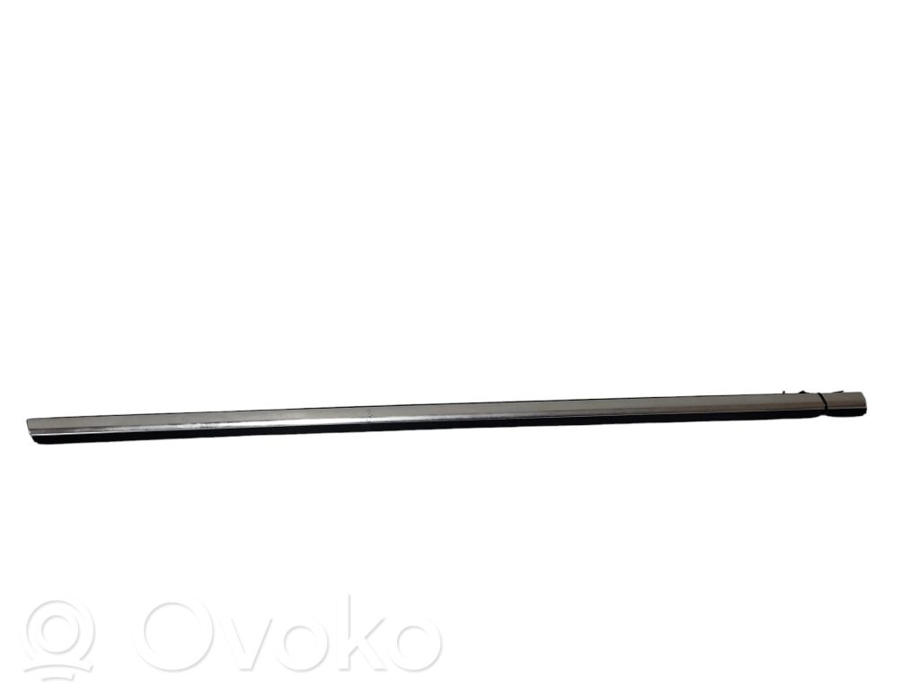 Ford Mondeo MK IV Listwa / Uszczelka szyby drzwi tylnych 