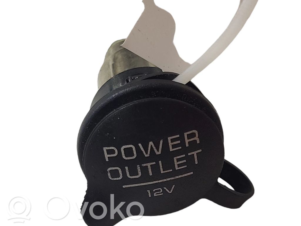 Enchufe de 12V (trasero)