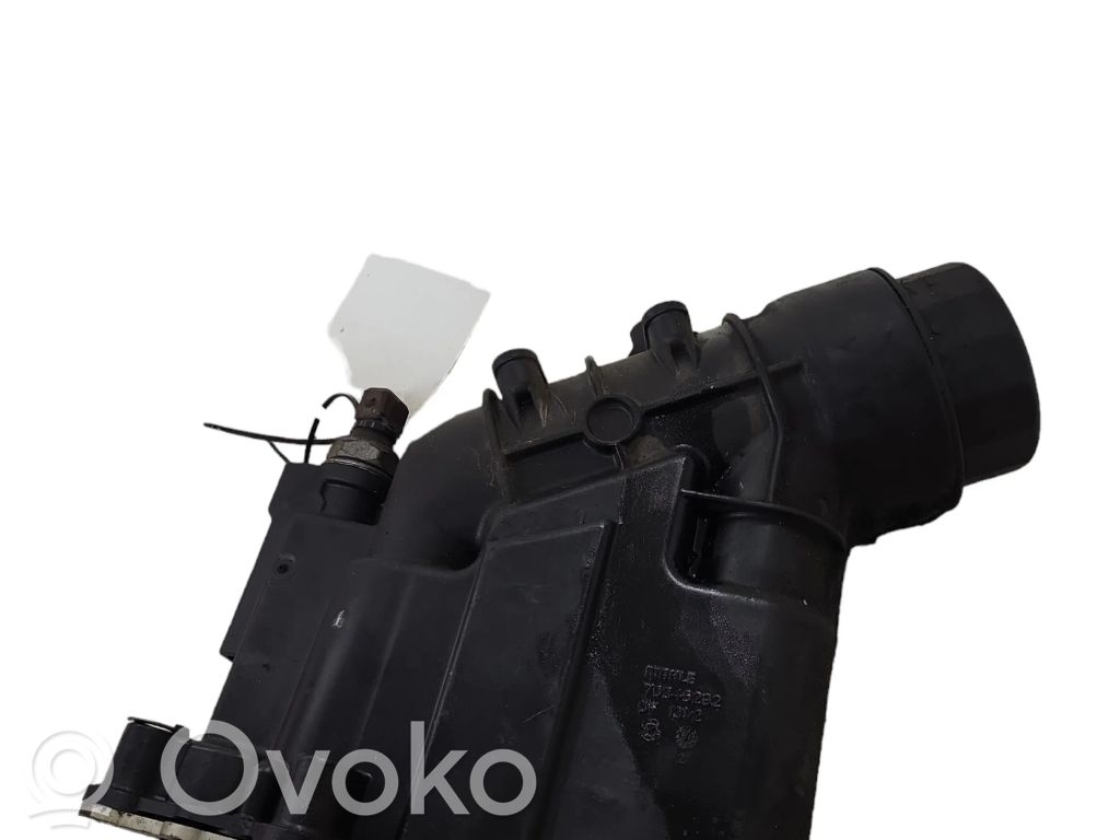 Öljynsuodattimen kannake   7807799