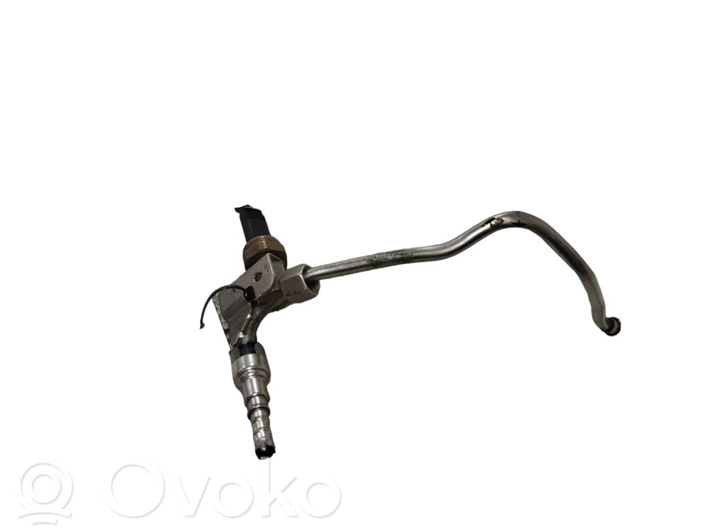 BMW 3 E90 E91 Fuel pressure sensor 
